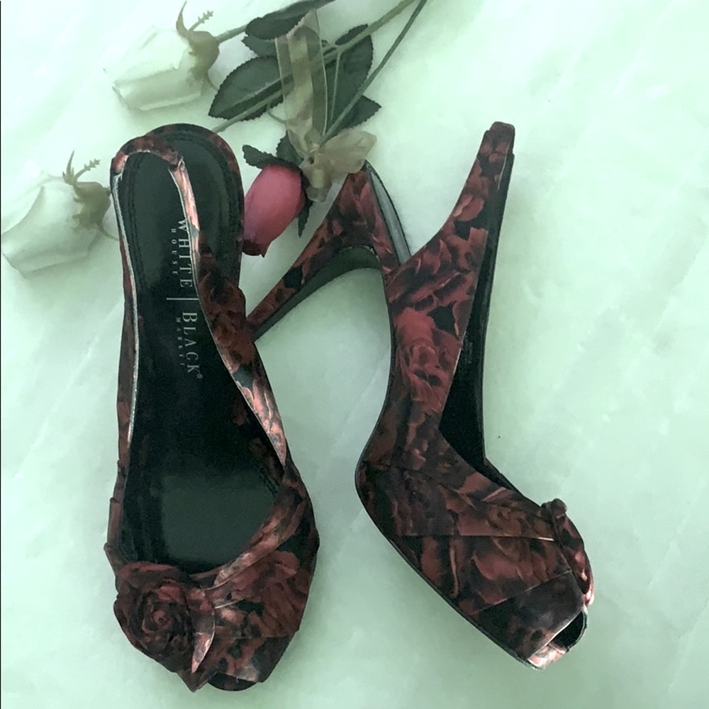 WHBM Pumps